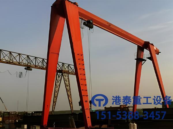 山東青島造船門式起重機公司起重機以匠心品質鑄就船舶建造